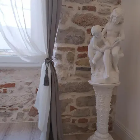 Antique - Center Apartman Zadar