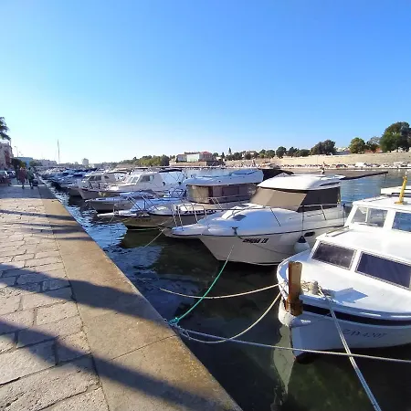 Antique - Center Apartmán