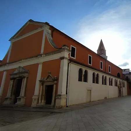 Antique - Center Apartmán *